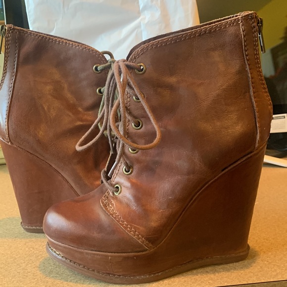 Steve madden zip up back sz 6 leather shoe price now firm - Picture 1 of 13